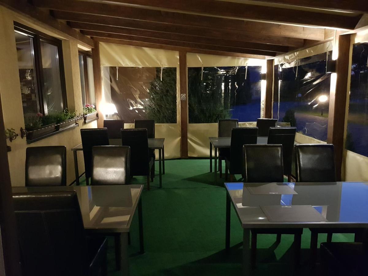 Hotel Diadem Jerzmionki Exterior foto