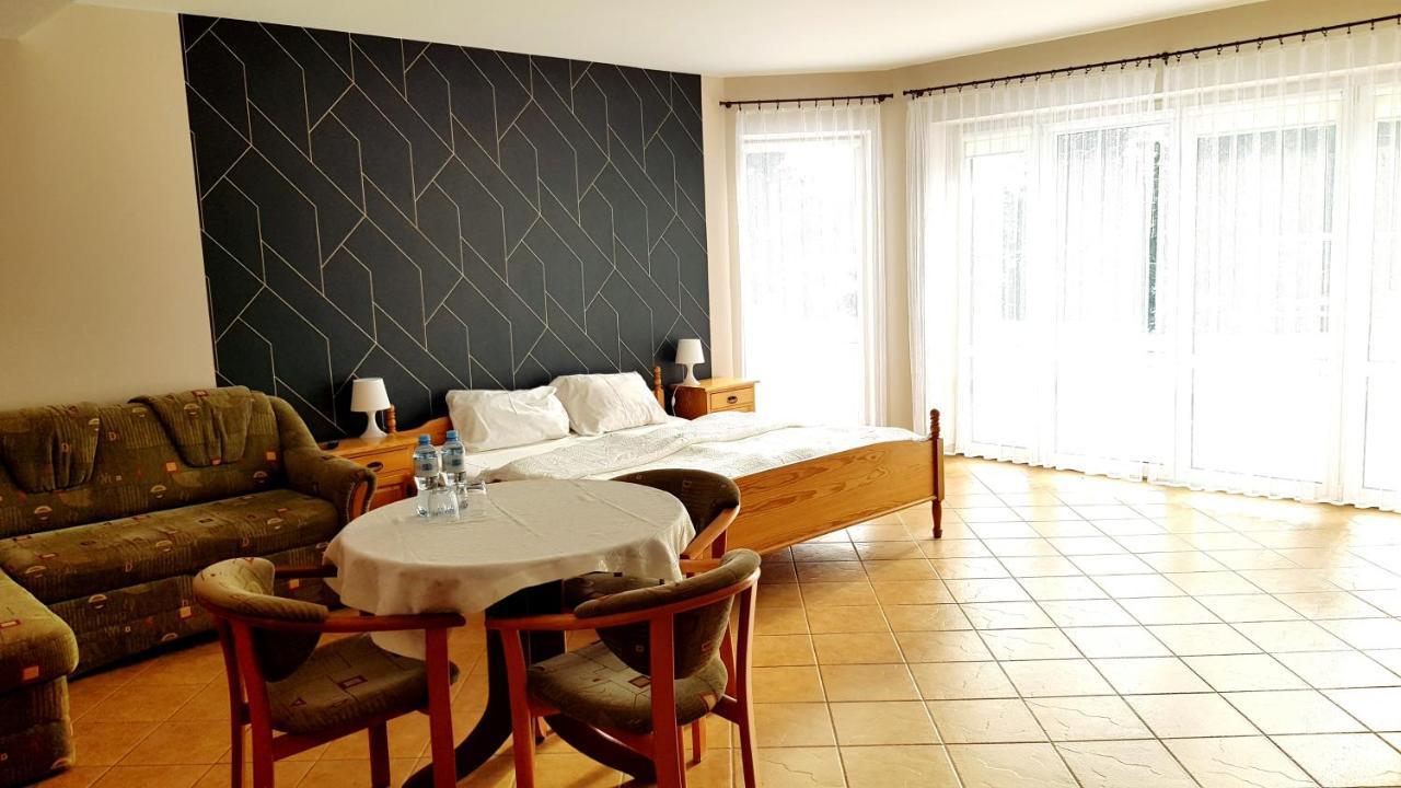 Hotel Diadem Jerzmionki Exterior foto