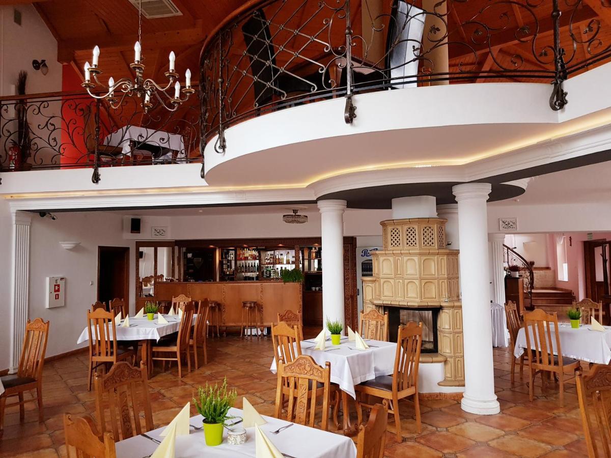 Hotel Diadem Jerzmionki Exterior foto